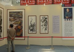 红高粱文化节“彩墨情韵”李夜冰荷花系列展