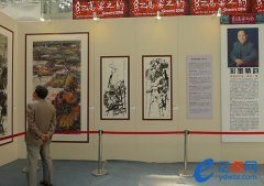 红高粱文化节“彩墨情韵”李夜冰荷花系列展